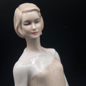 Royal Doulton Reflections Figurine Enchanting Evening Beautiful Art Deco